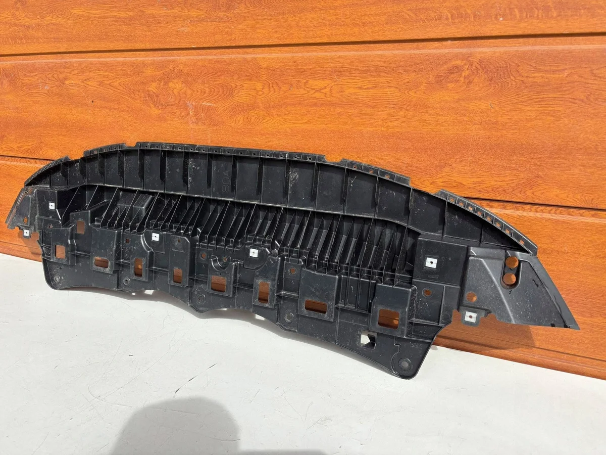 Toyota Yaris XP210 526180D180 - Pare-chocs avant image 6