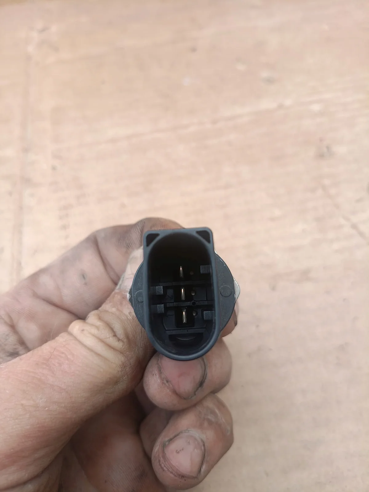 Sensor de Pressão Combustível Skoda Octavia 2.0 TFSI image 6