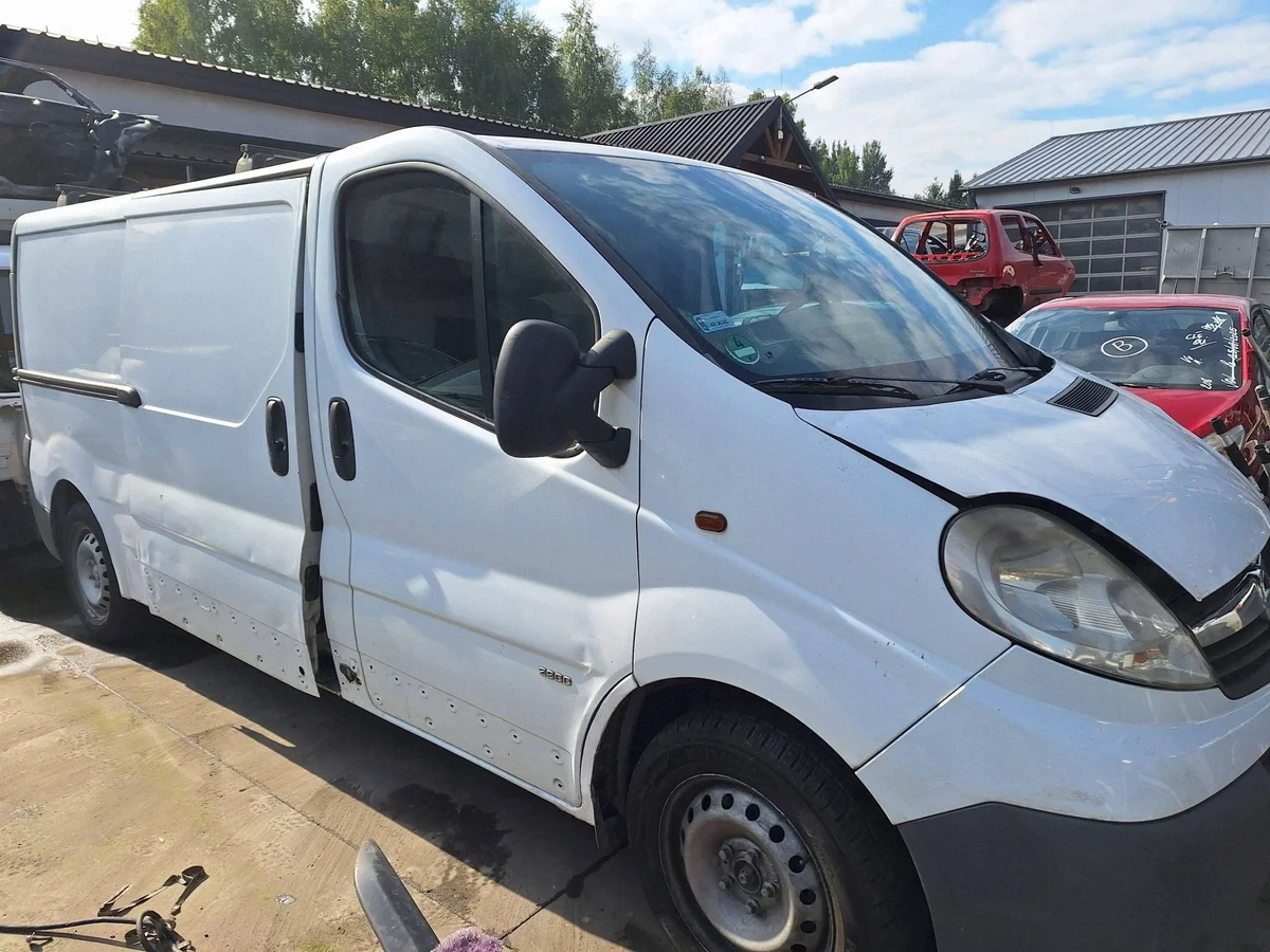 Opel Vivaro Lenkgetriebe 8200720420 image 10