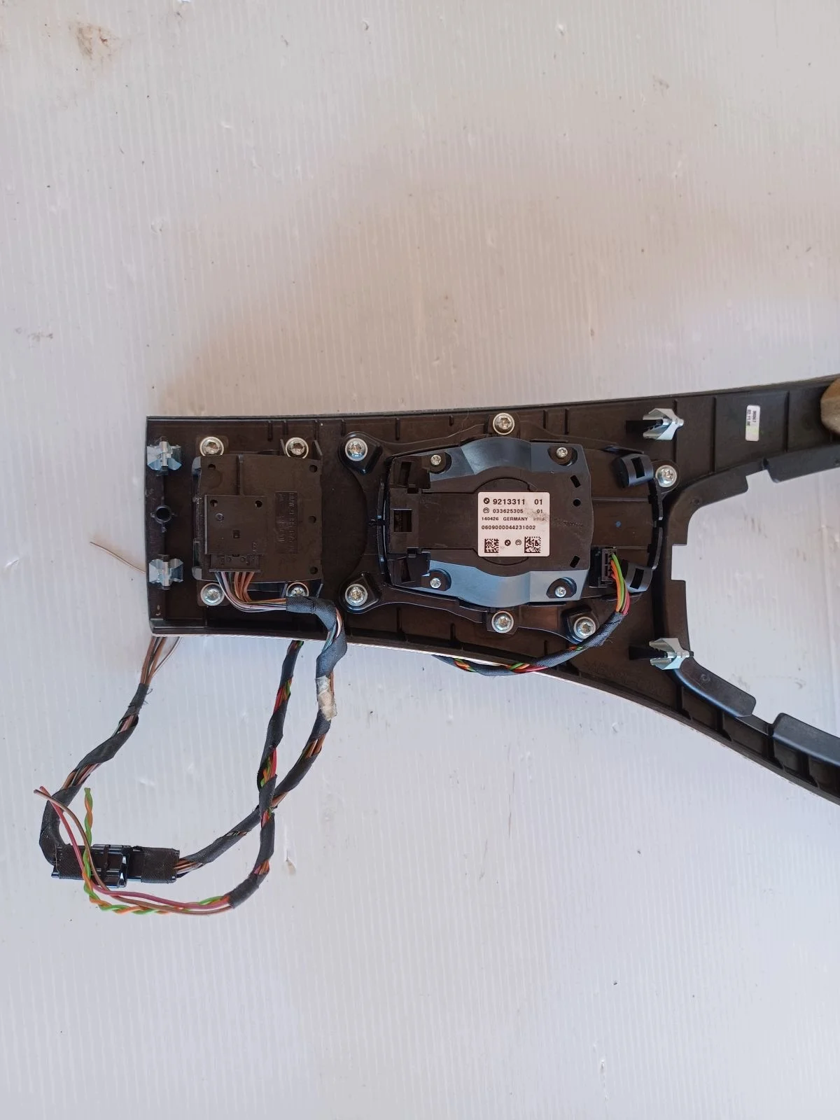 BMW E90 E91 E92 E93 Keskikonsoli iDrive image 5