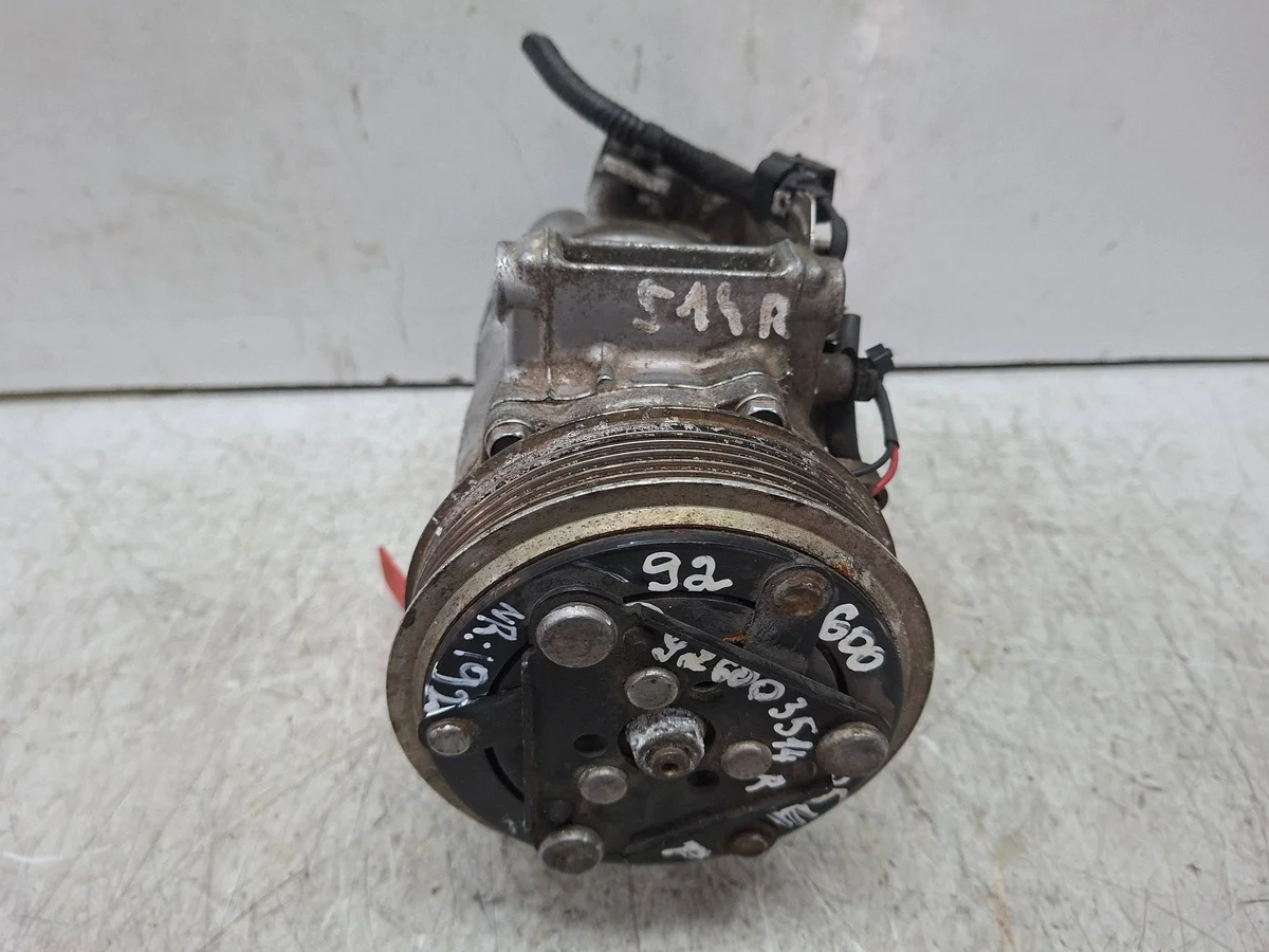 Compresseur clim Renault Clio V 1.5 DCI 926003514R image 3
