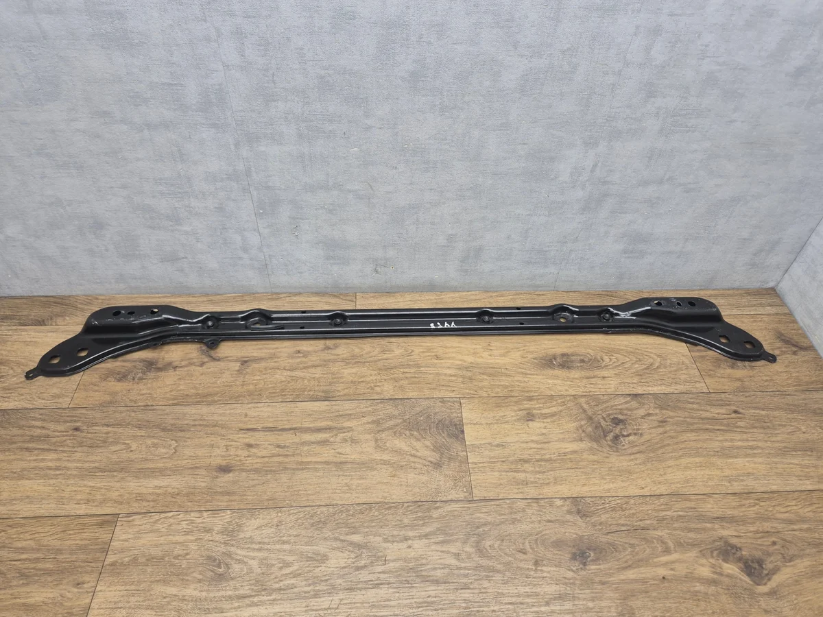 BMW G20 G21 G42 Voorbalk Versterking Gebruikt