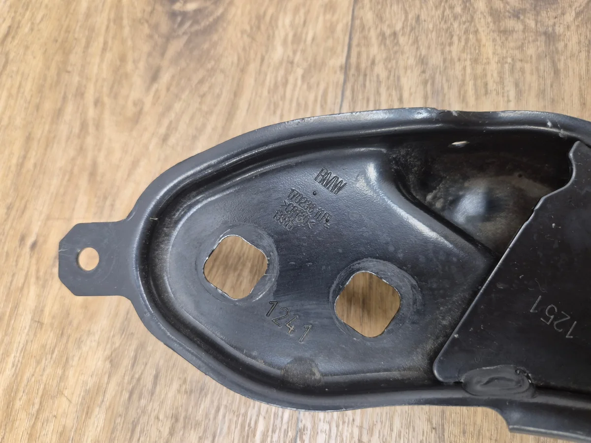 Refuerzo frontal BMW G20 G21 G42 image 8