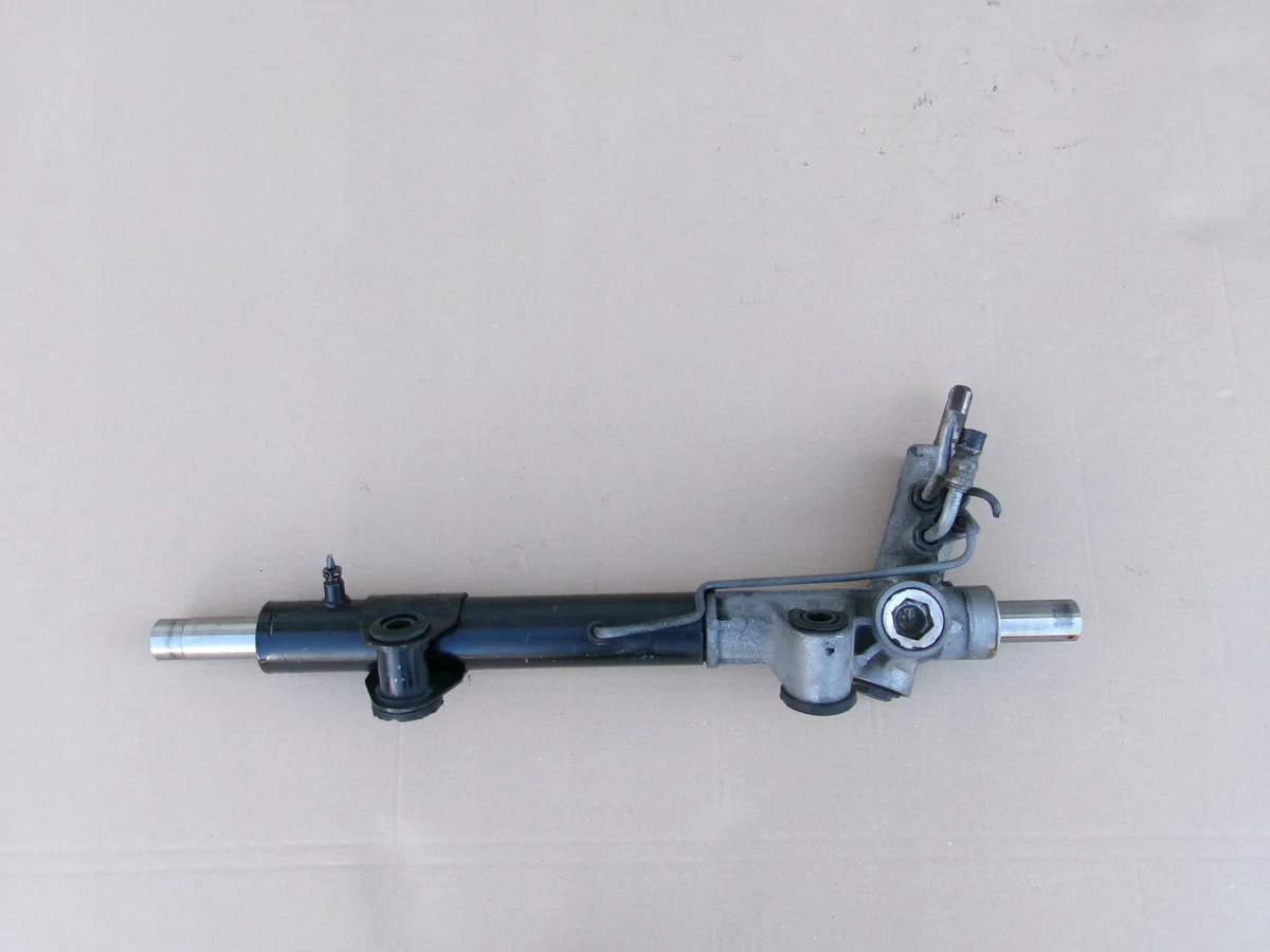 Crémaillère Jeep Liberty Cherokee 3.7 KJ P52128517AB