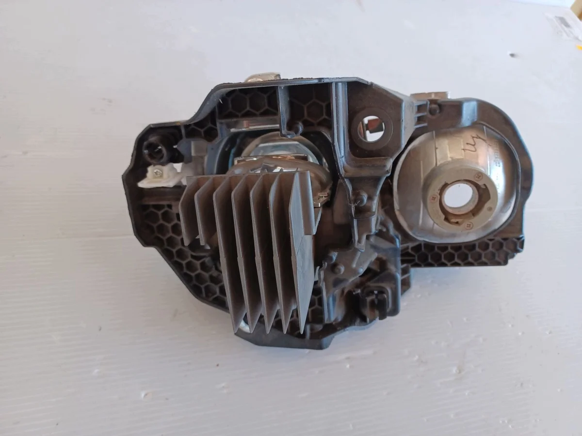 Lente Farol Hyundai i40 Usada 6T7XTGF35 image 4