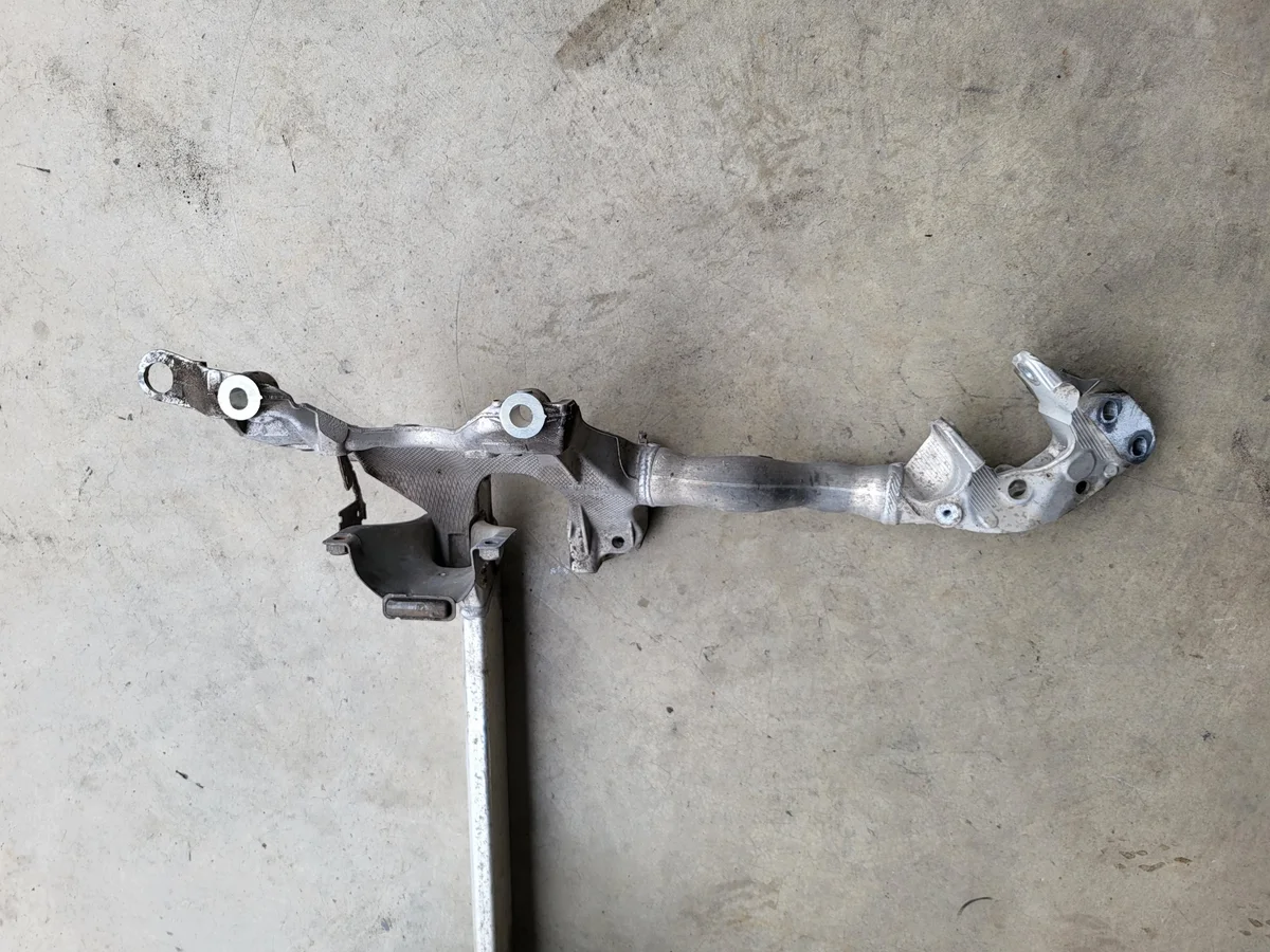 Audi Q5 8R Achsträger vorne 8R0399315G image 3