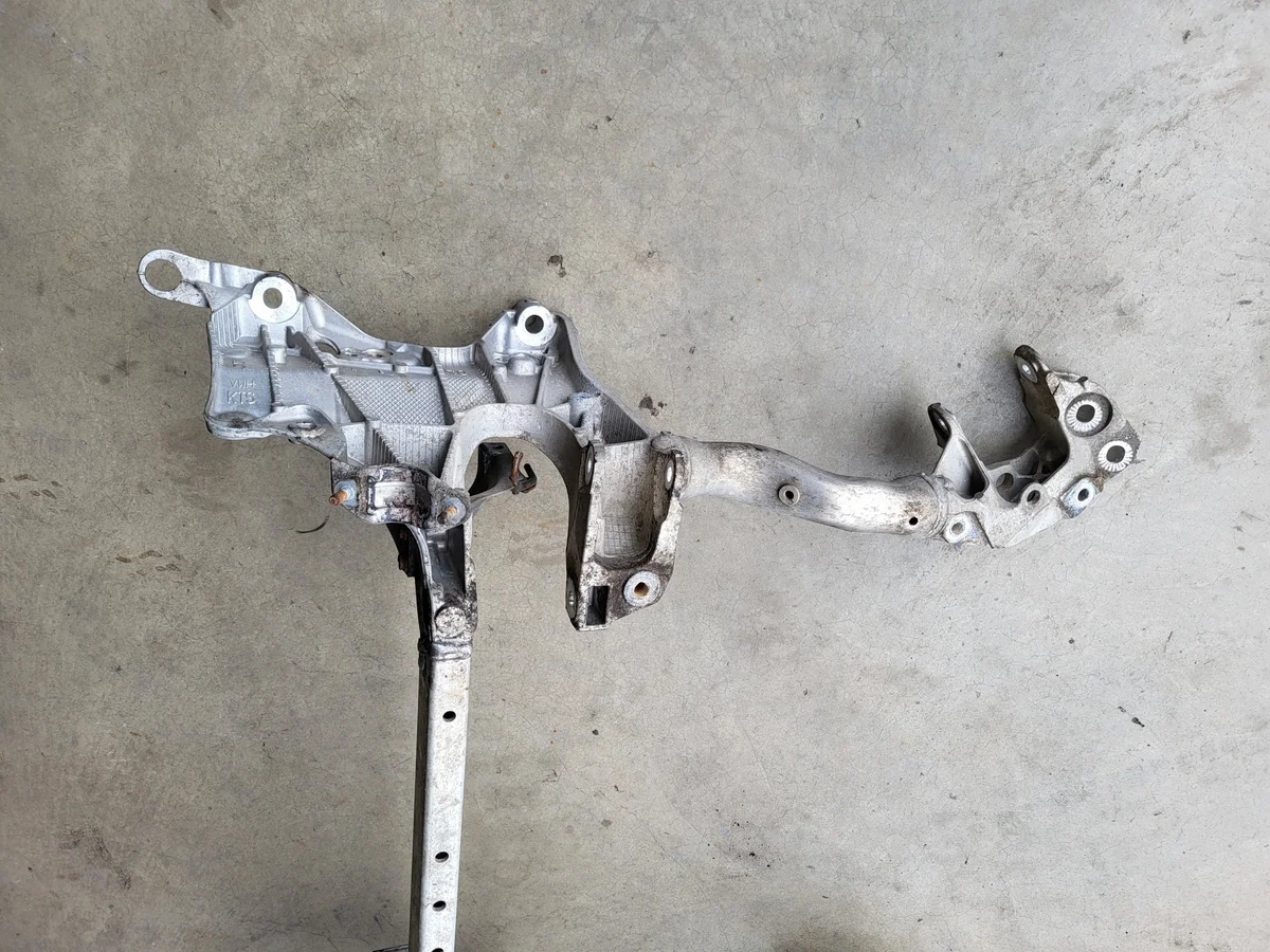 Audi Q5 8R Achsträger vorne 8R0399315G image 5
