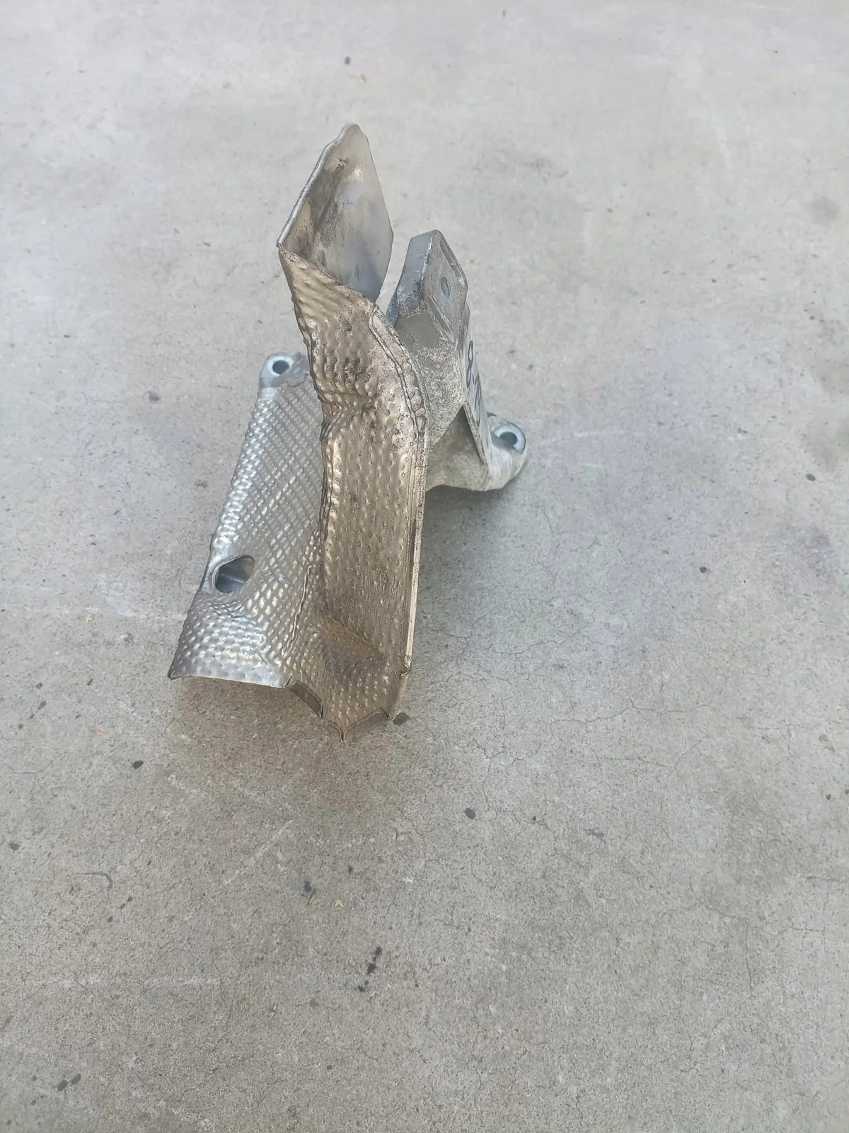 Audi A4 B7 Engine Mount 2.0 TFSI Used image 4