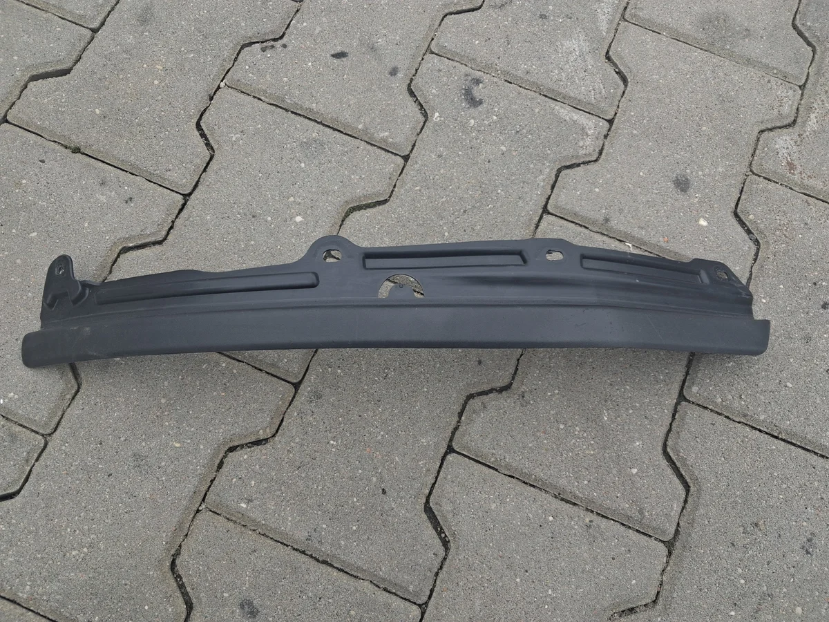 Skydd höger mask Renault Gama T 7482381665