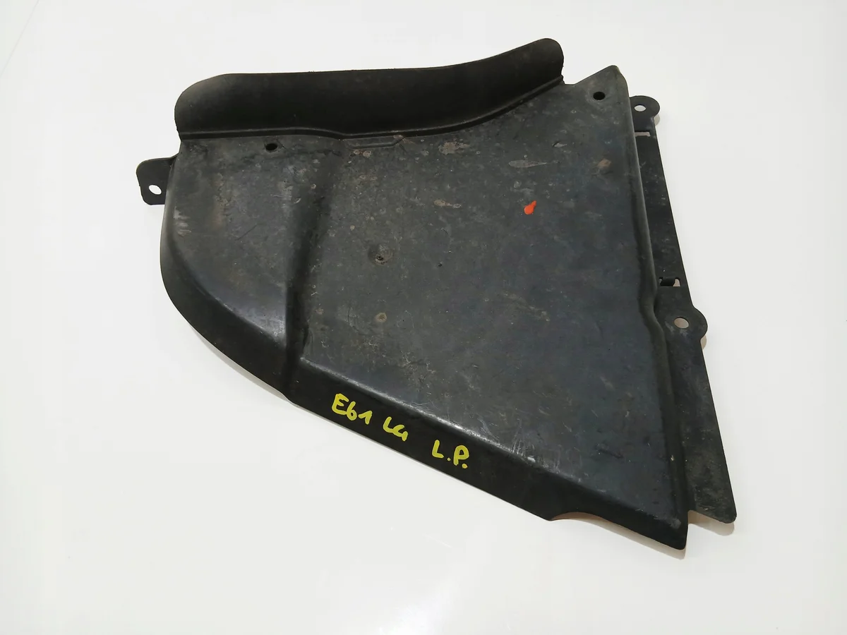 Linker spatbord driehoek BMW E60 E61 LCI