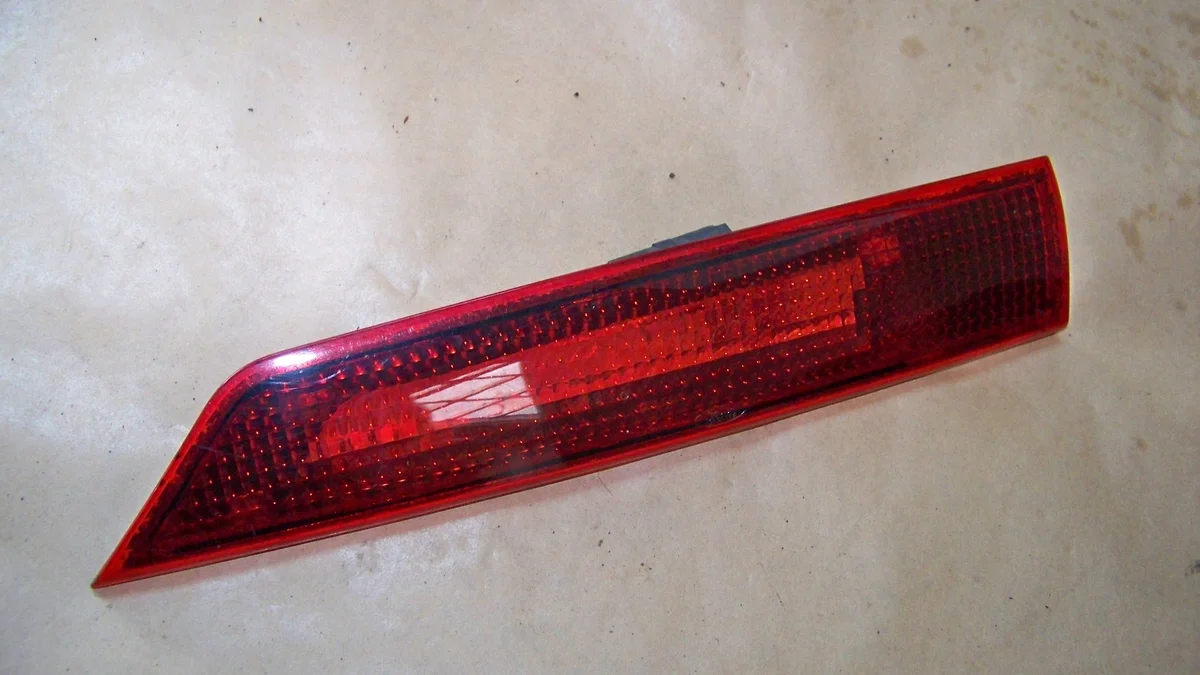 Ford Transit Custom Luz de Freio Esquerda BK21-13N408-BD