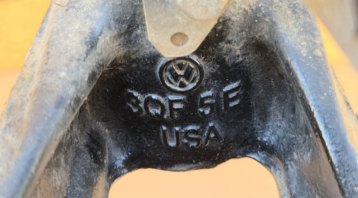VW Atlas Bromsok Vänster Fram 3QF5E image 9