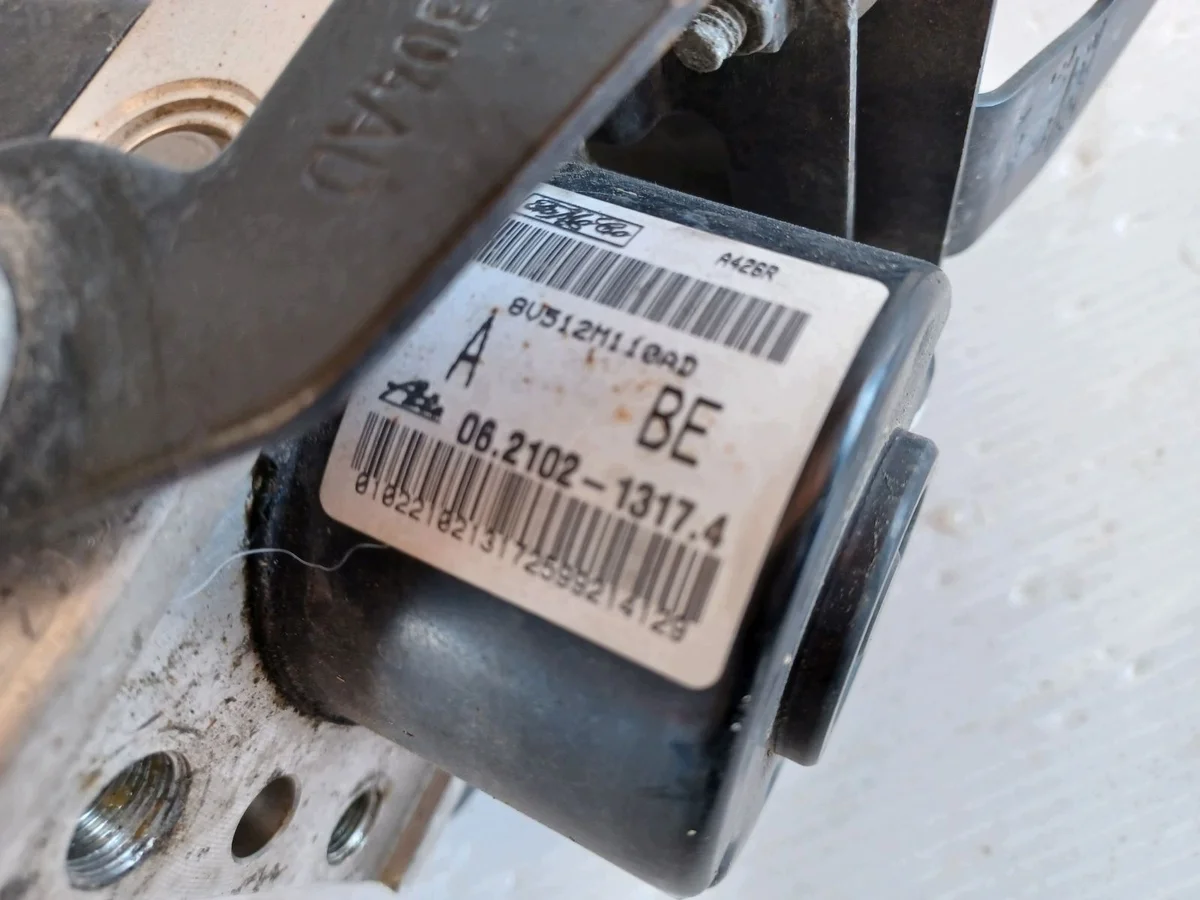 Bomba ABS Ford Fiesta MK7 VII 8V512M110AD image 6
