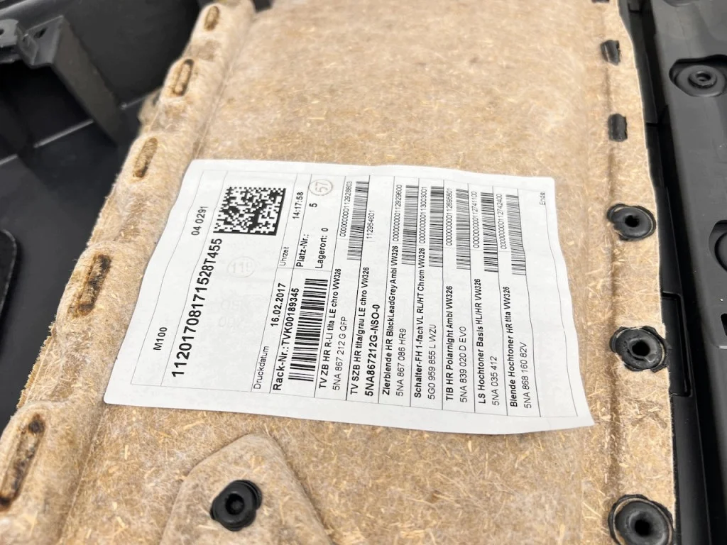 VW Tiguan II 5NA Türverkleidung rechts hinten image 8