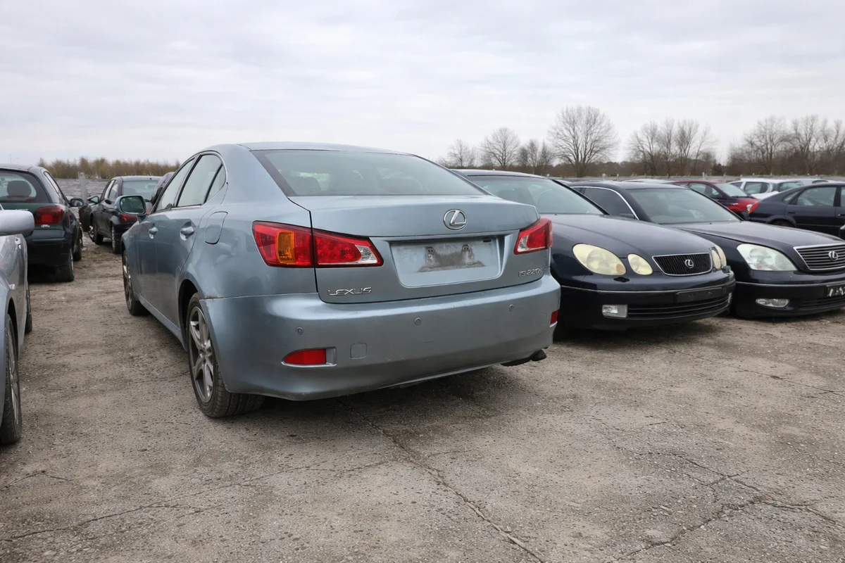 LEXUS IS II 200 220d ilmastointiputki image 5