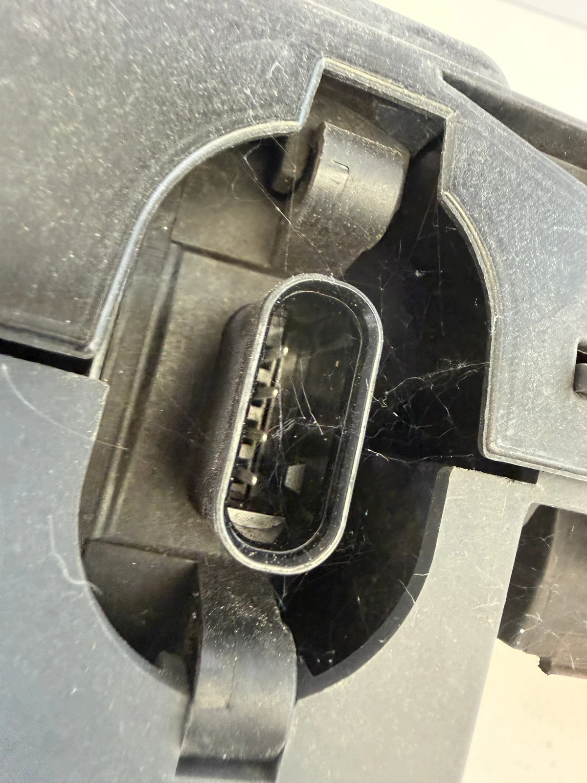 BMW 5 G30 G31 Lüftungsgitter Unten 7497285 image 5