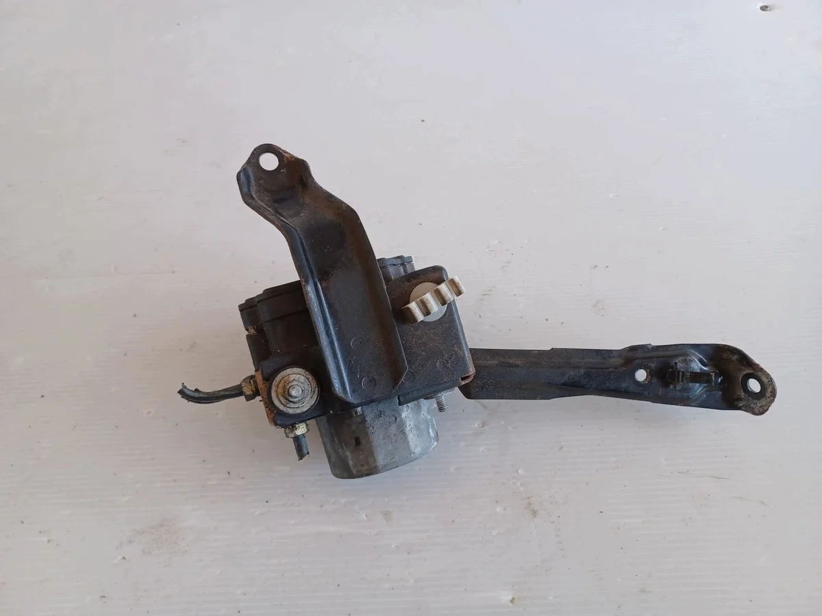 SUBARU XV I LIFT 2.0B Pompe ABS image 3