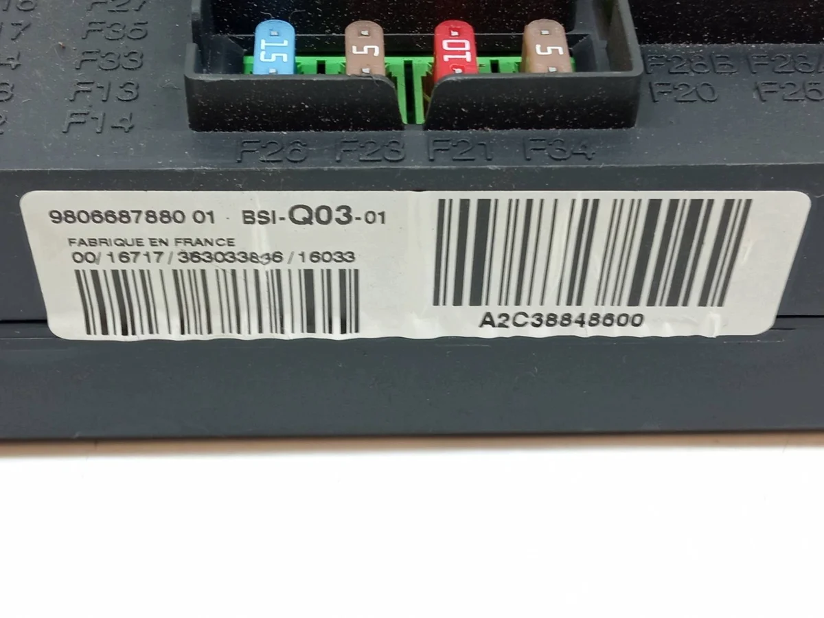 BSI Steuergerät 9806687880 Q03-01 Peugeot 308 II image 3