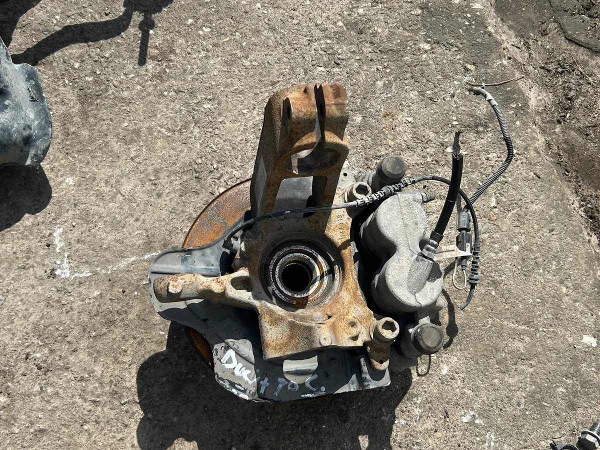 Fiat Ducato III Achsschenkel vorne links/rechts image 3