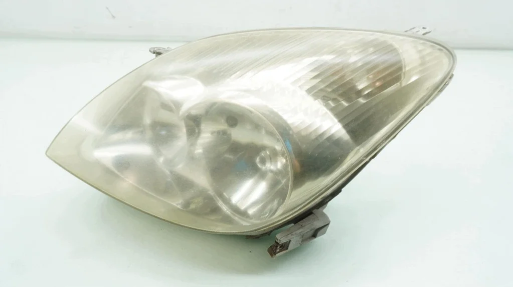 Faro Toyota Corolla Verso Izquierdo Usado image 3