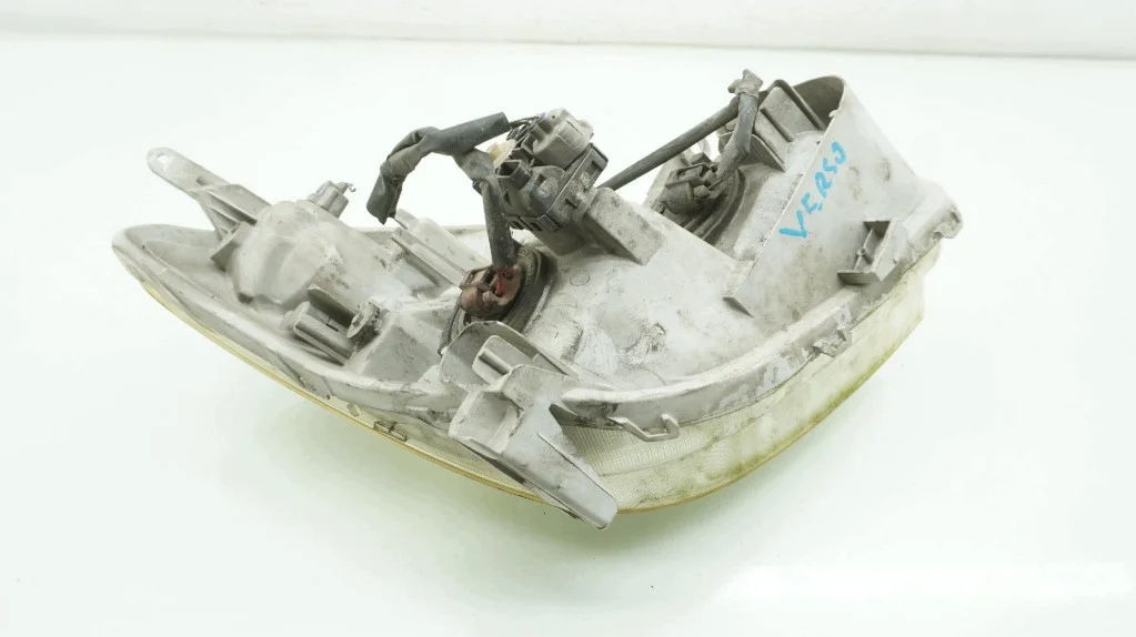 Faro Toyota Corolla Verso Izquierdo Usado image 5