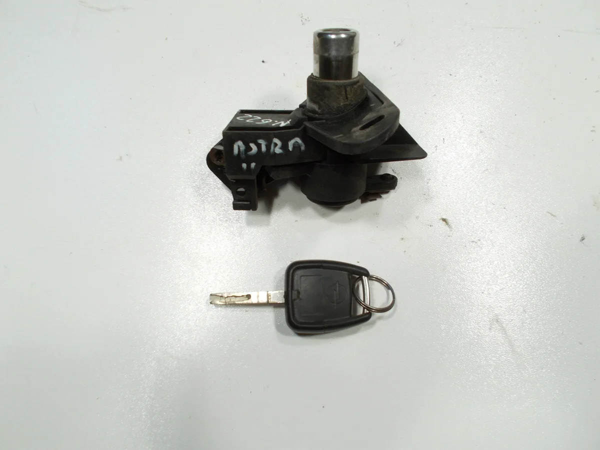 Serratura Bagagliaio Opel Astra II Sedan Usata