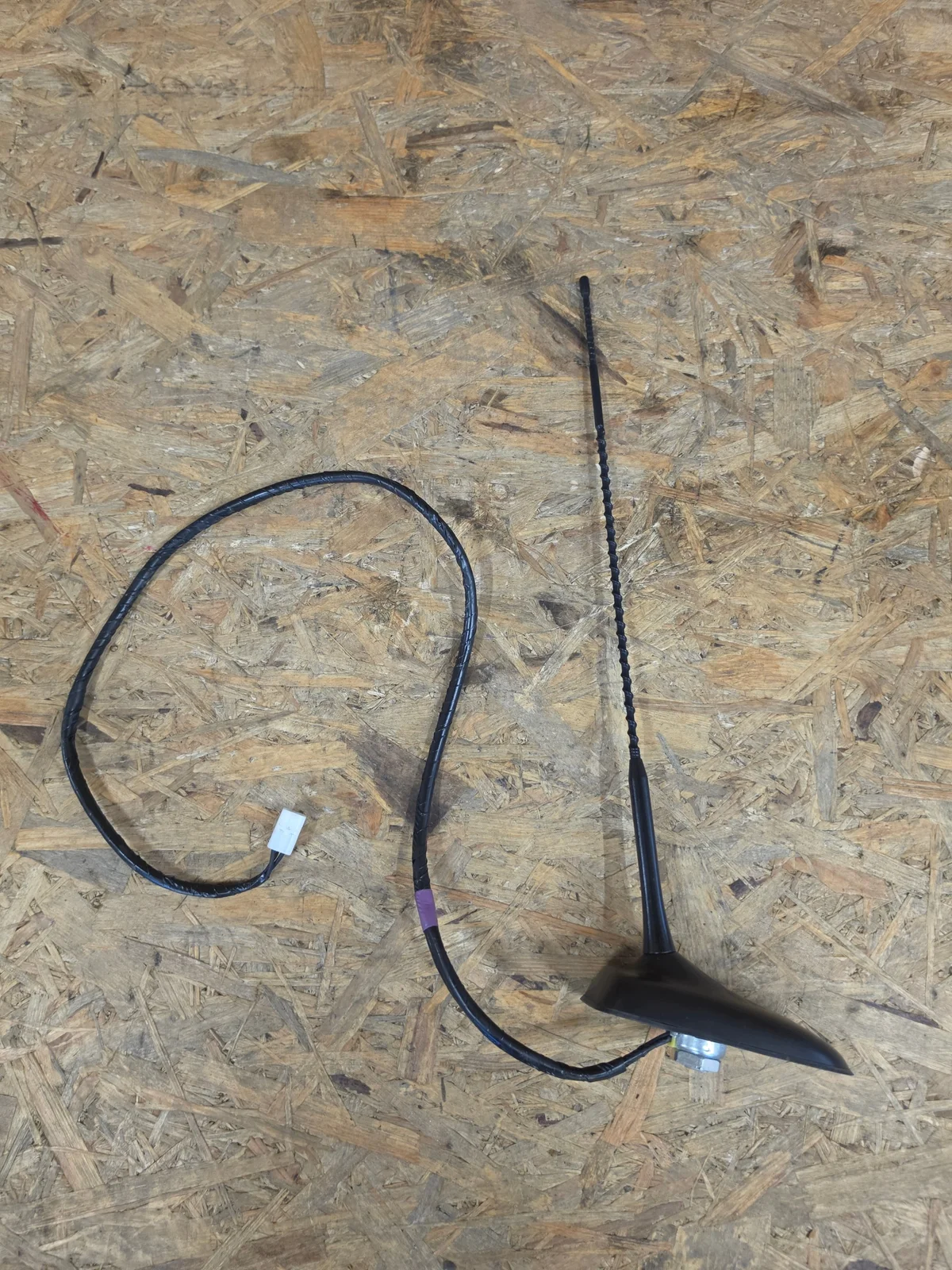 Antena Toyota Auris II 2012-2015 Usada