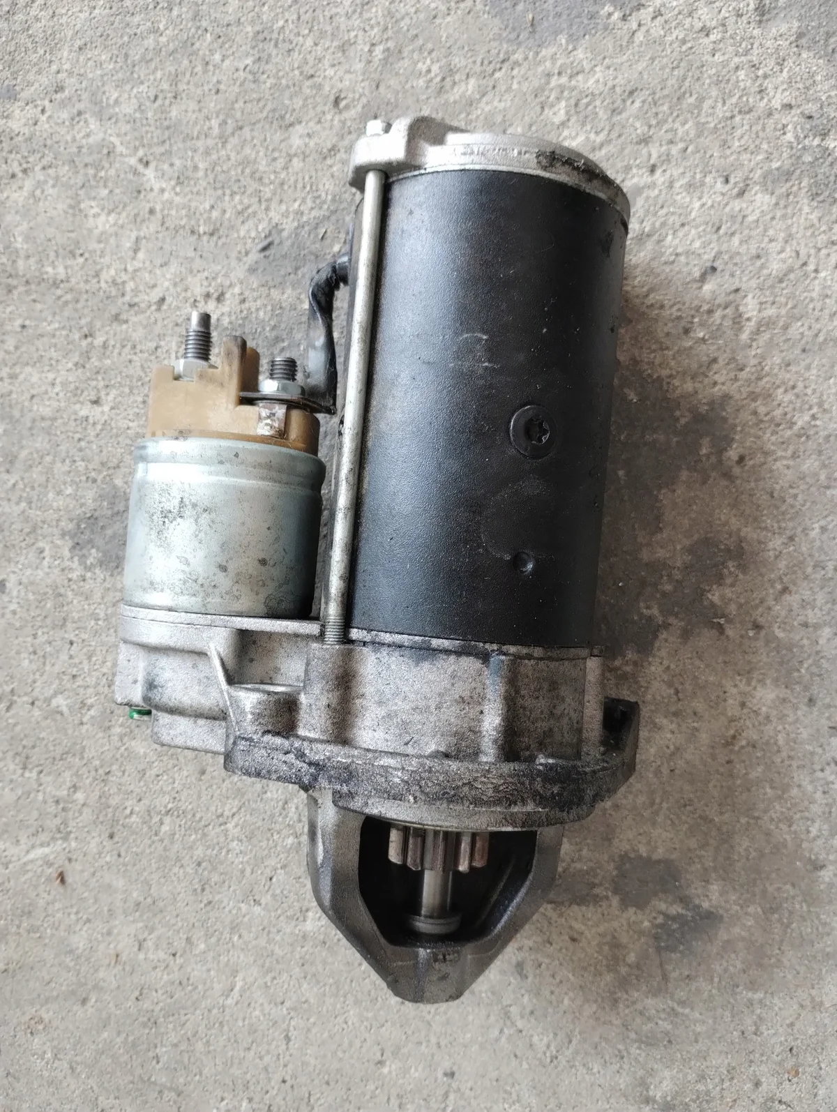 Startmotor DRI 325039112 - Begagnad image 3