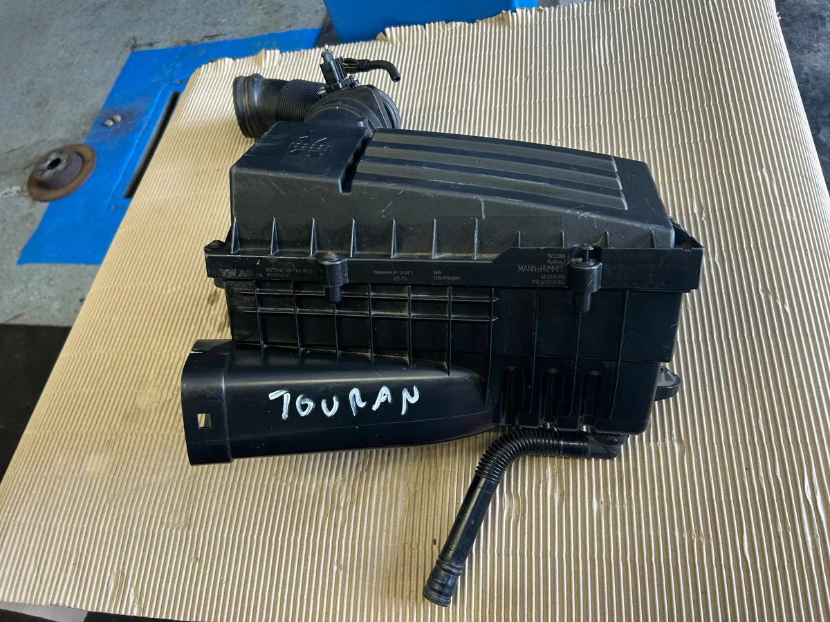 VW Touran luftfilterhus 1K0129607AG