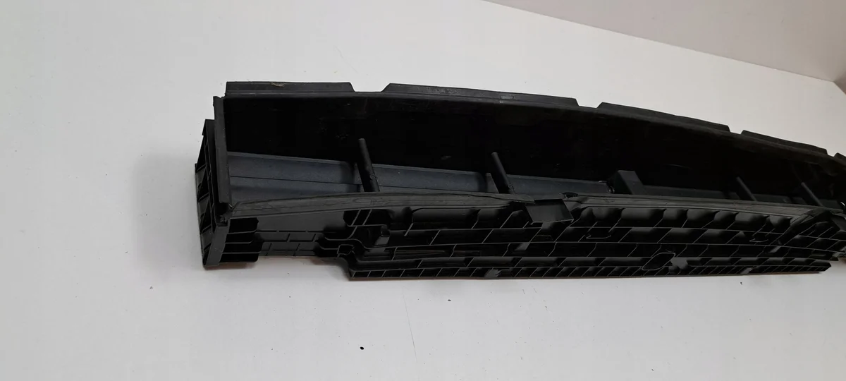BMW 5 G60 G61 Luftintag Galler 5A09B57 image 3