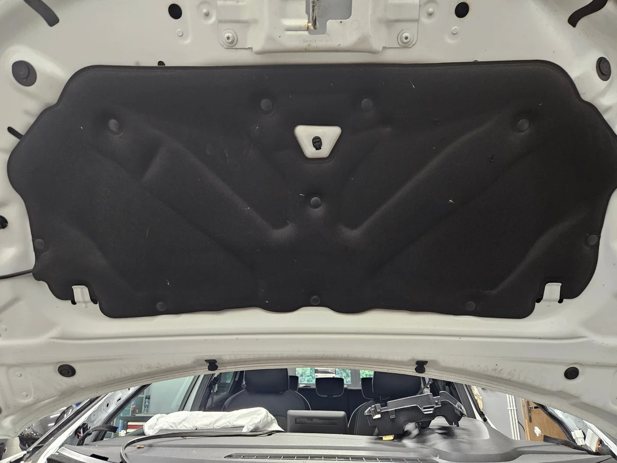 Aislamiento capó Renault Captur II usado