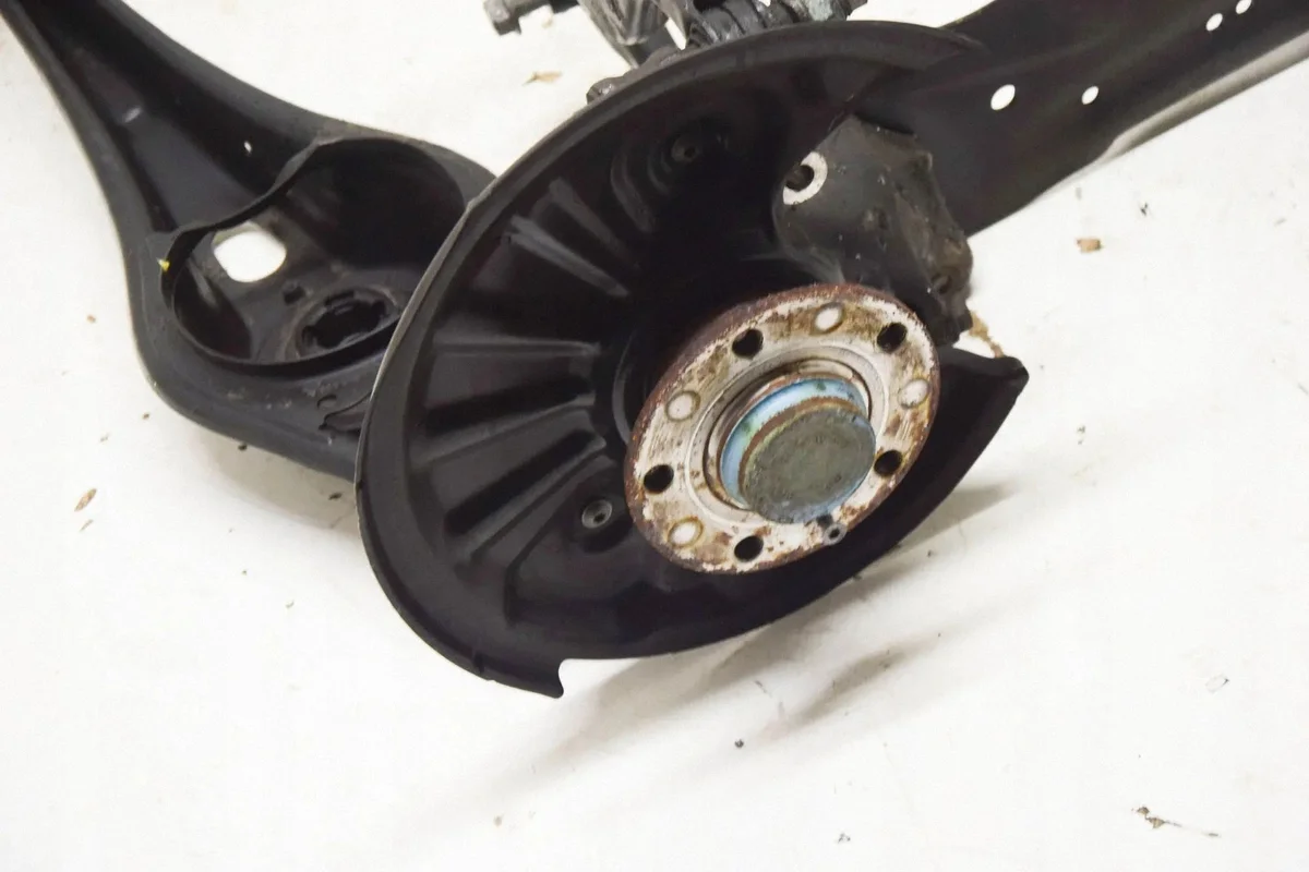 Suspensión Trasera Skoda Octavia Mk4 5QA505311E image 8