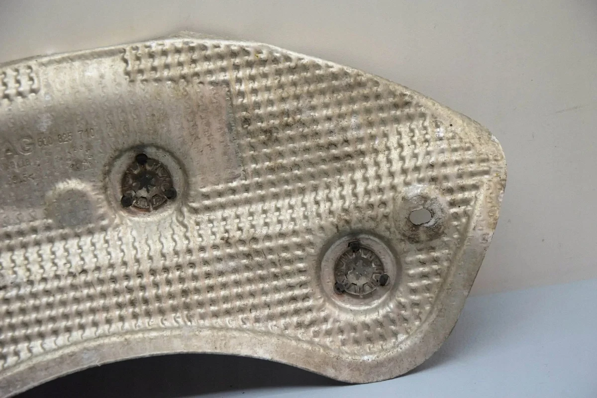 Lämpösuoja pakoputkelle VW Caddy 5Q0825710 image 3