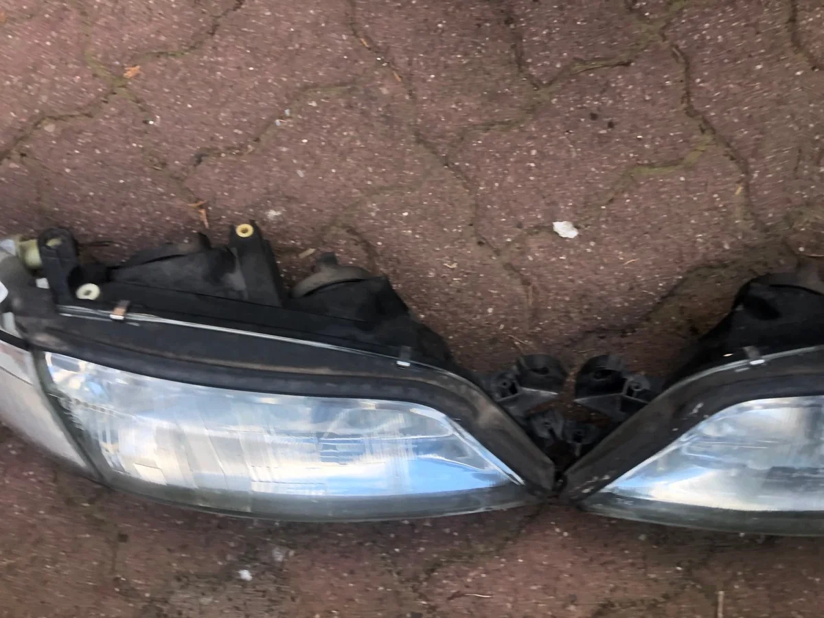 Opel Vectra B Strålkastare Fram Vänster Höger image 4