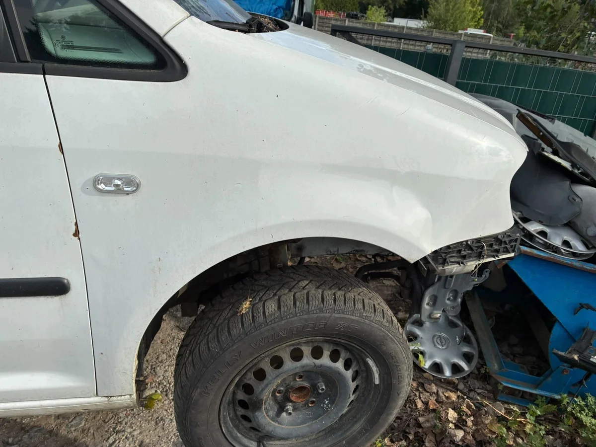 VW Caddy 2K0 Spatbord Rechts Gebruikt