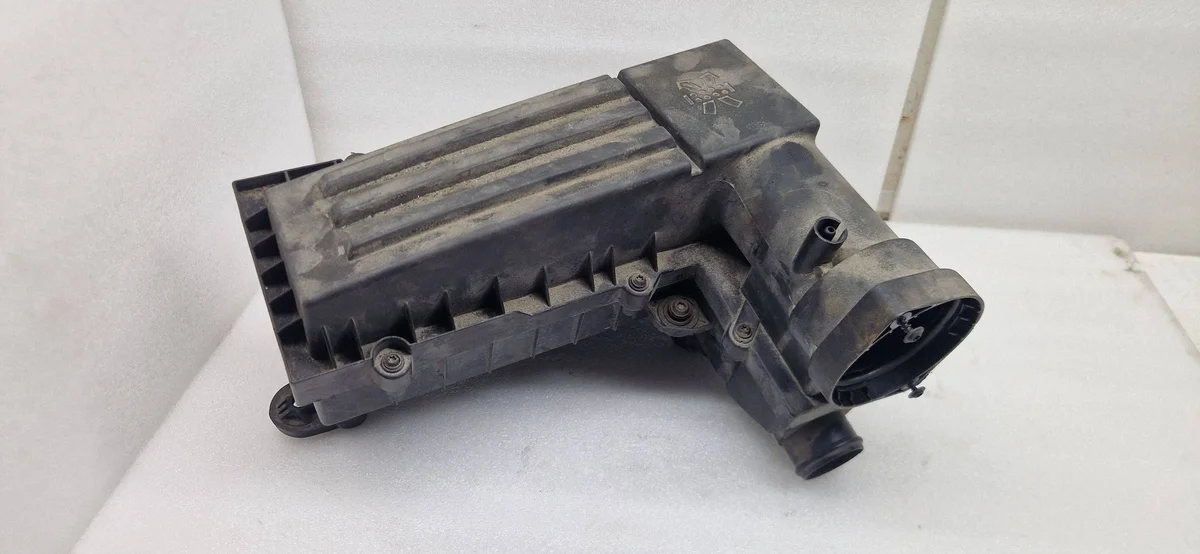 Behuizing luchtfilter VW Passat B7 ISA18272