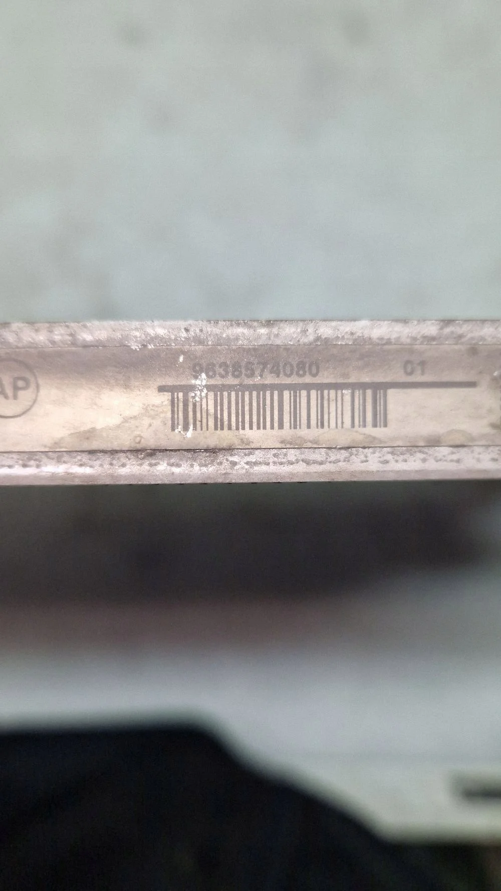Radiador A/C Peugeot 9638574080 Usado image 5