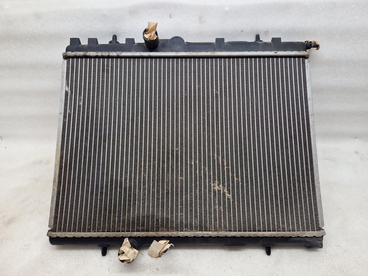 Kühler Wasser Vorne Peugeot 307 6370601E