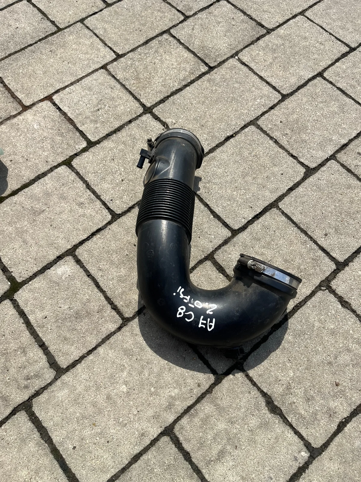 Audi A6 C8 A7 C8 2.0 TFSI Air Duct 06L129616C