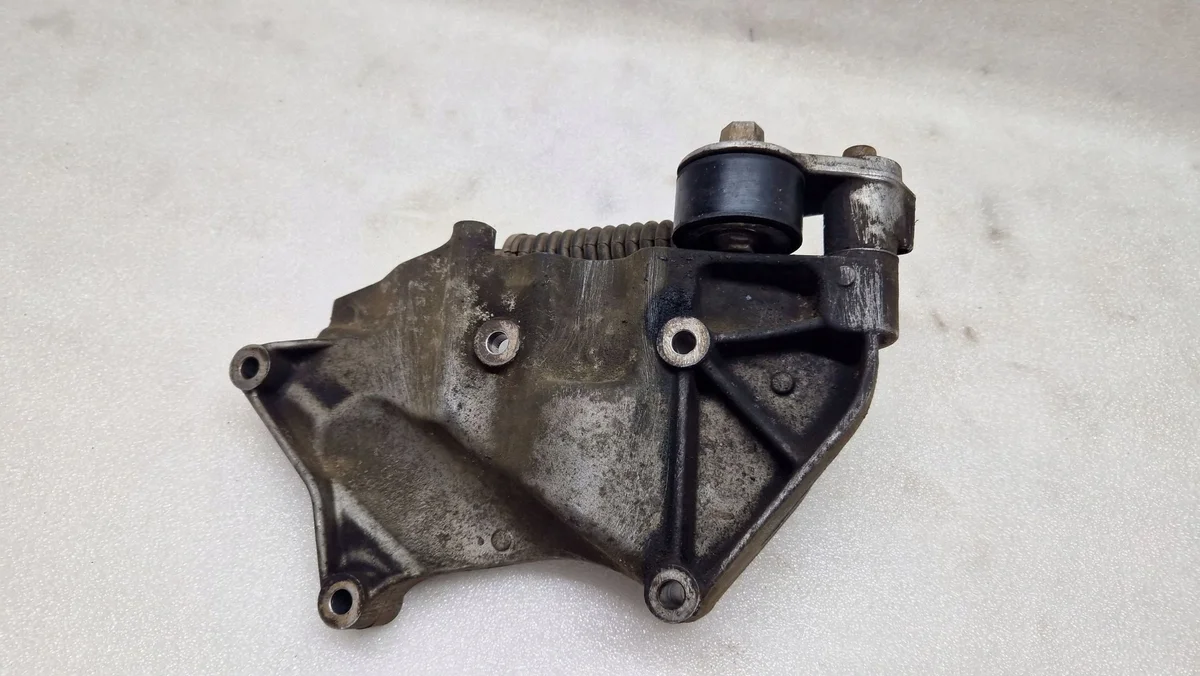 Alternator Bracket Front Suzuki Grand Vitara II ISA17583 image 3