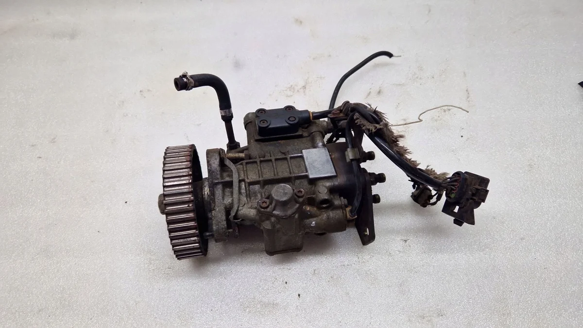 Volkswagen OE 028130115A Injectiepomp
