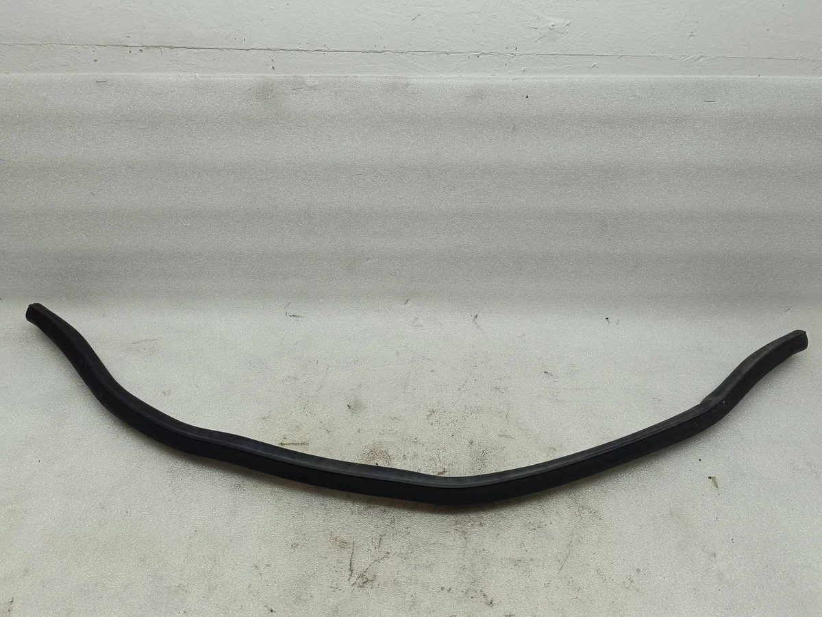 Opel Astra H Hood Seal Used ISA17424