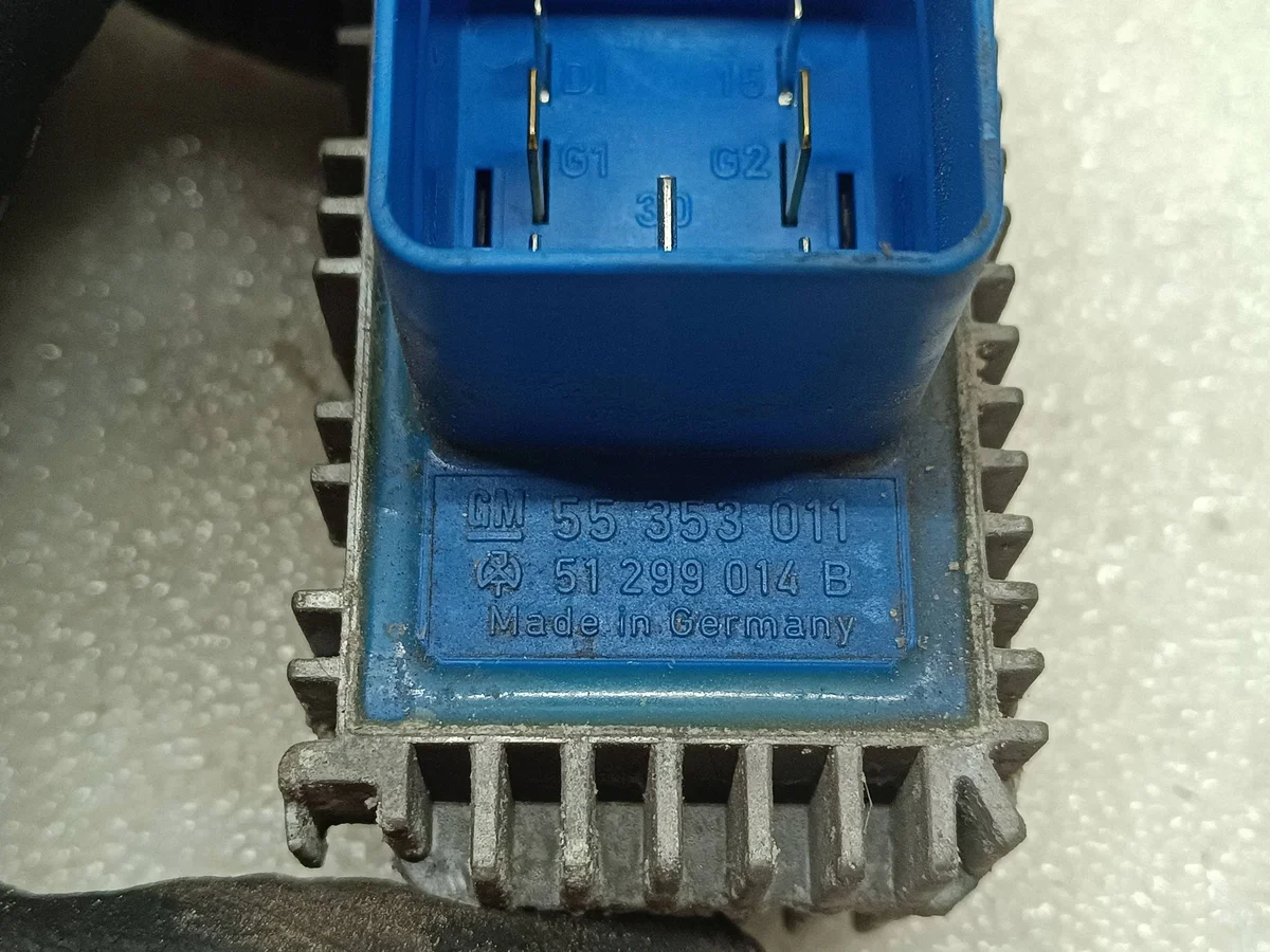 Glow Plug Control Module Opel Astra H 55353011 image 4