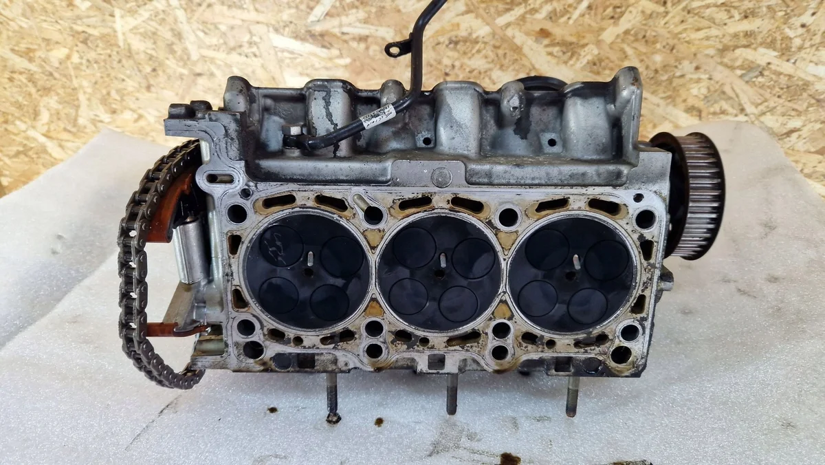 Engine Cylinder Head for Audi A6 S6 C6 4F image 6