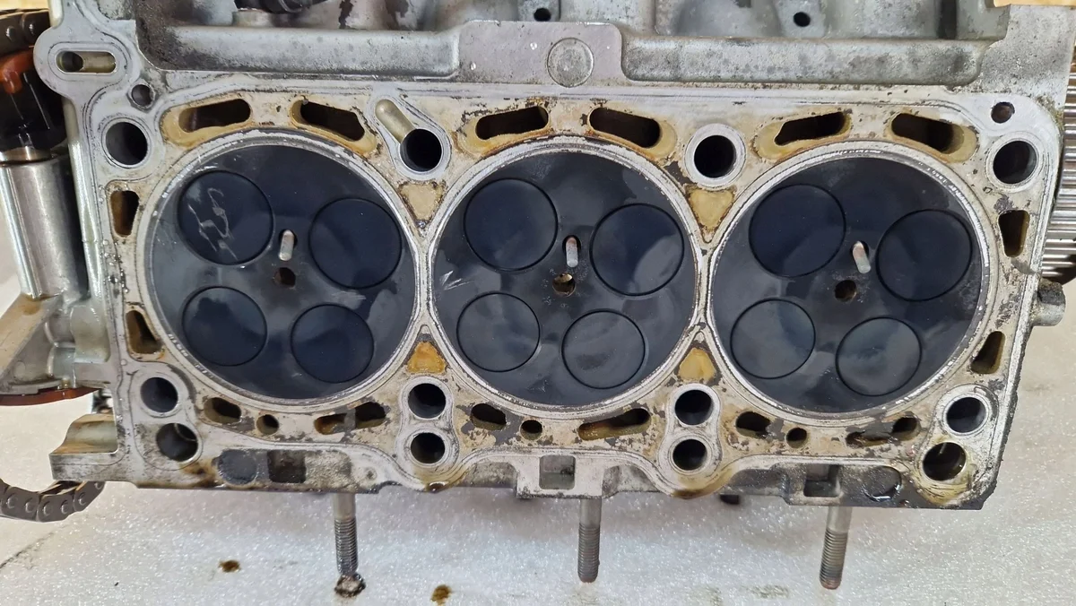 Engine Cylinder Head for Audi A6 S6 C6 4F image 7