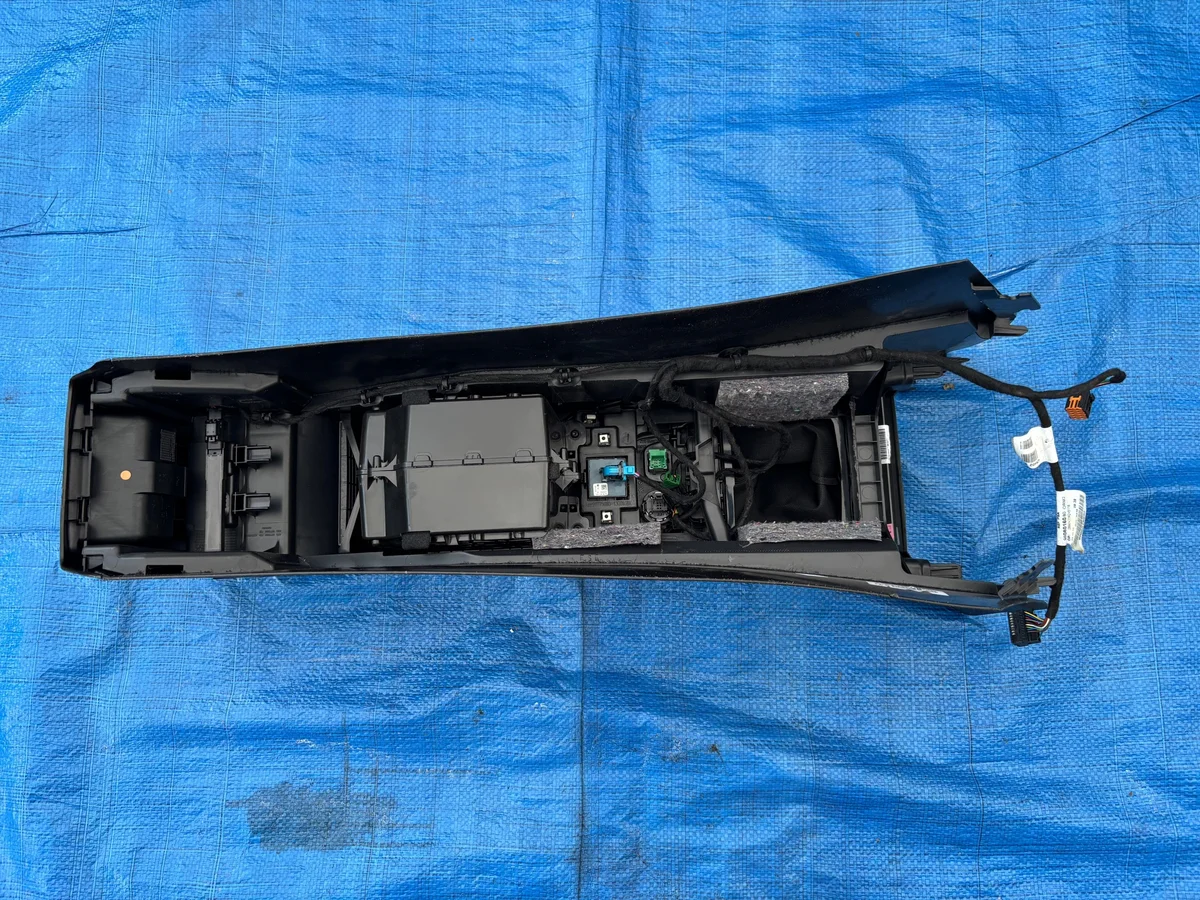 Peugeot 308 T9 GTLINE Armsteun Middenconsole image 7