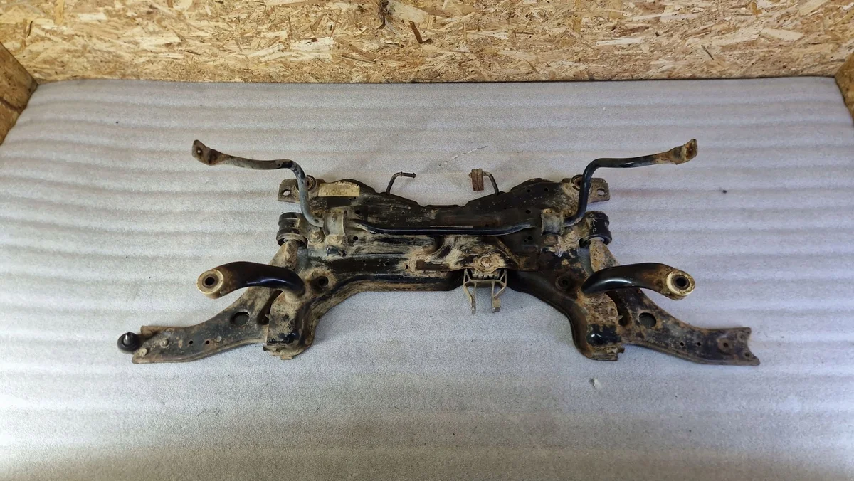 Ford Focus Vorderachse Achse ISA16474