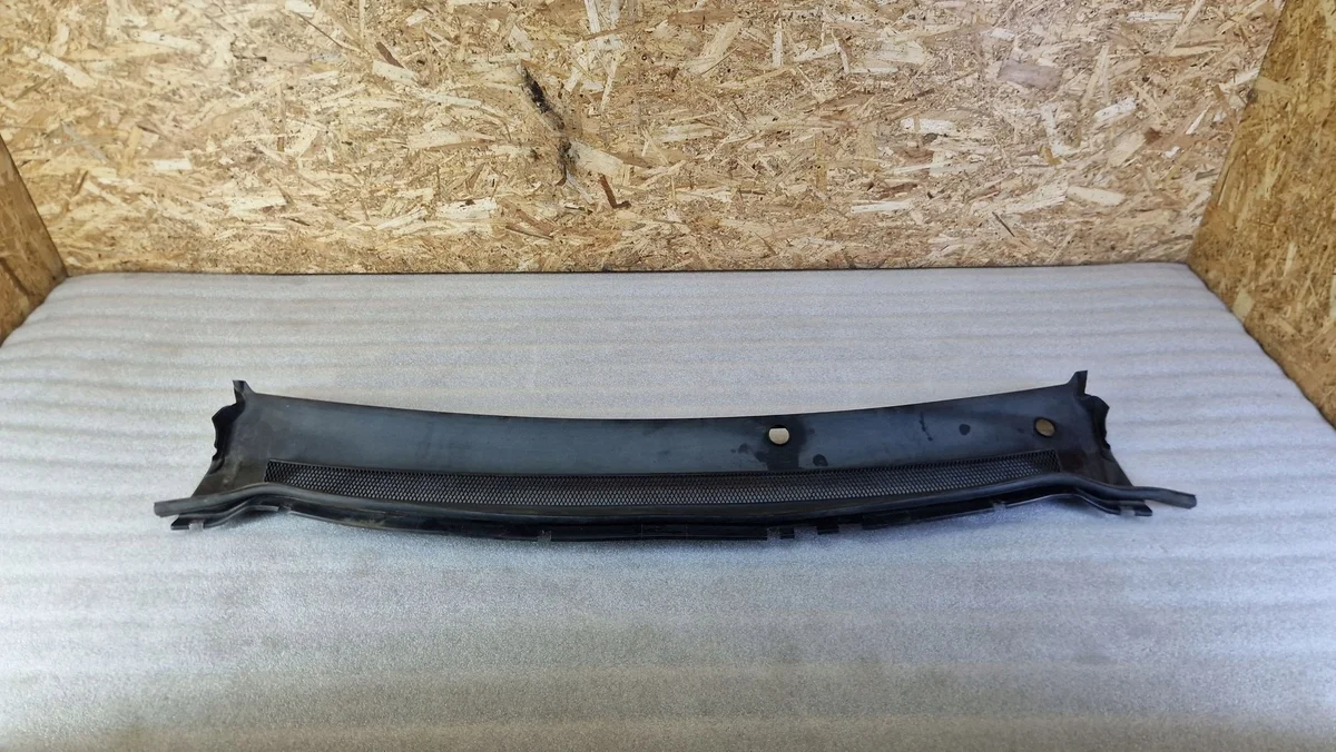 Ford Focus 4M51A02216 Understycke Fram