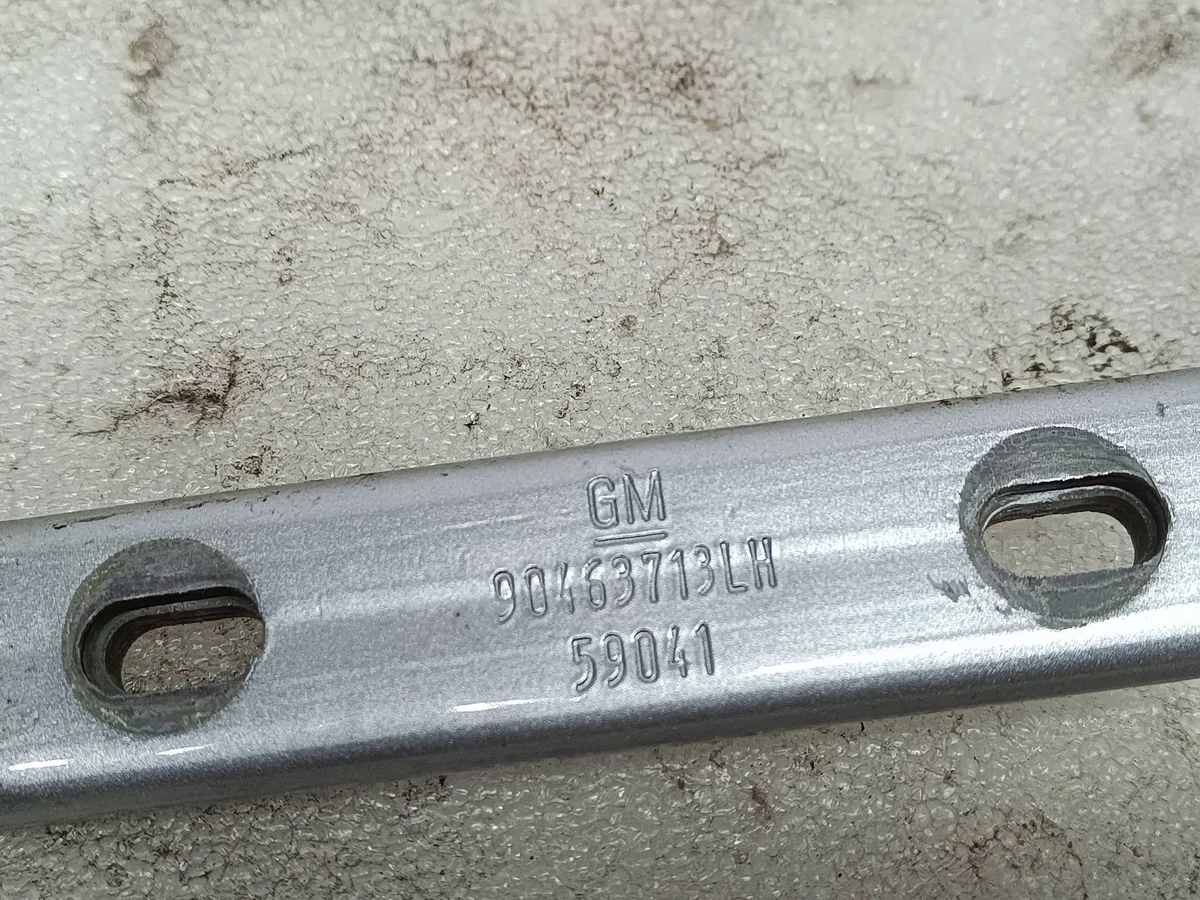Opel Vectra B Klappe Kofferraum Scharniere 90463713 image 4