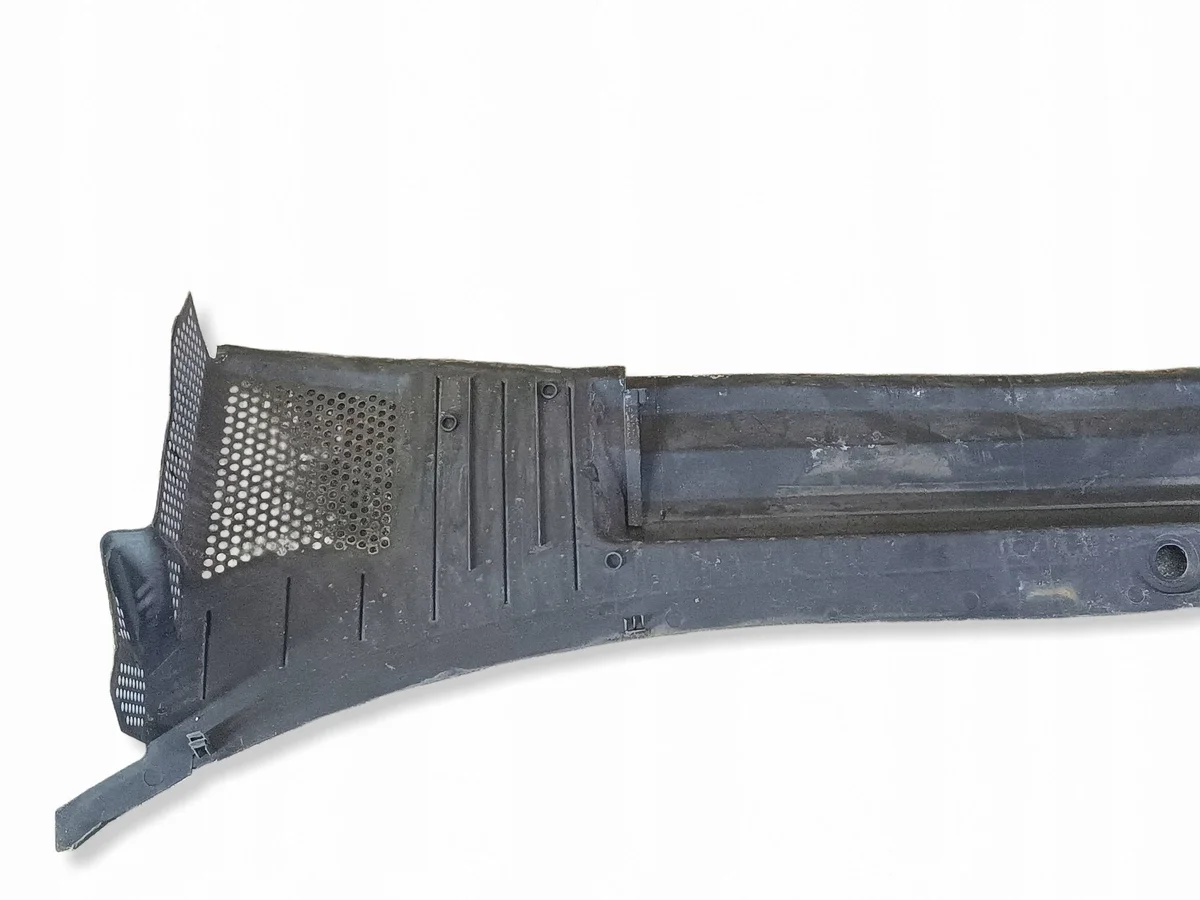 Opel Vectra B Under Wiper Panel 90464416 image 5